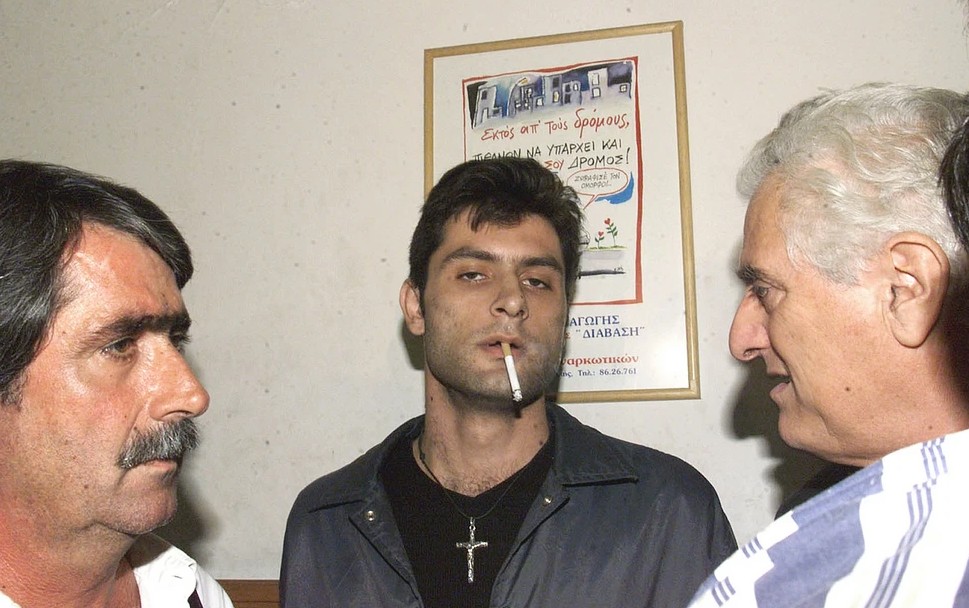Παντελής Καζάκος: Ο φύλακας της ΕΡΤ που έγινε μακελάρης της Αθήνας – Η τυφλή μανία του ρατσισμού που άφησε δύο νεκρούς και επτά παράλυτους