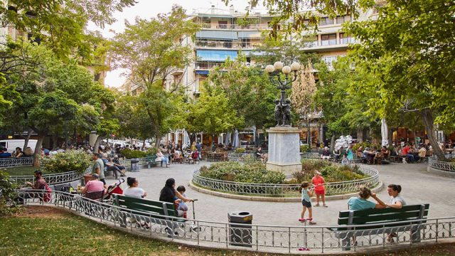 Τρανσφοβικό επεισόδιο σε τράπεζα στην Κυψέλη – Το προσωπικό του καταστήματος αντιμετώπισε προσβλητικά τρανς άνδρα