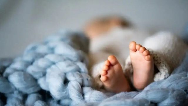 Χαλκίδα: Γέννησε στο αυτοκίνητο έξω από τα επείγοντα