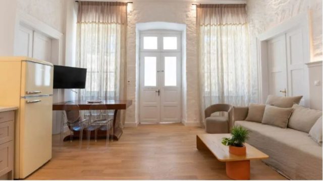 Syra di Giovanni: Μια όαση νεοκλασικής κομψότητας στην ιστορική Ερμούπολη