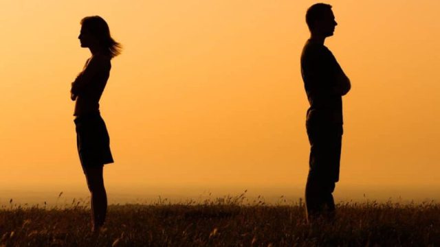 Τα 3 ζώδια που θα πουν «αντίο» στις σχέσεις τους μέσα στο 2026