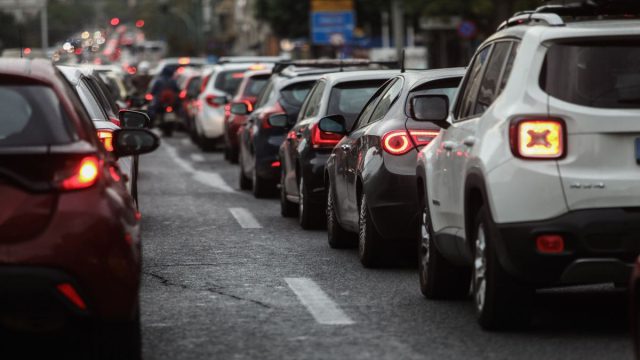 Νέο σύστημα ελέγχου οχημάτων: Πρόστιμα έως 2.000 ευρώ – Πώς θα εντοπίζονται οι παραβάτες