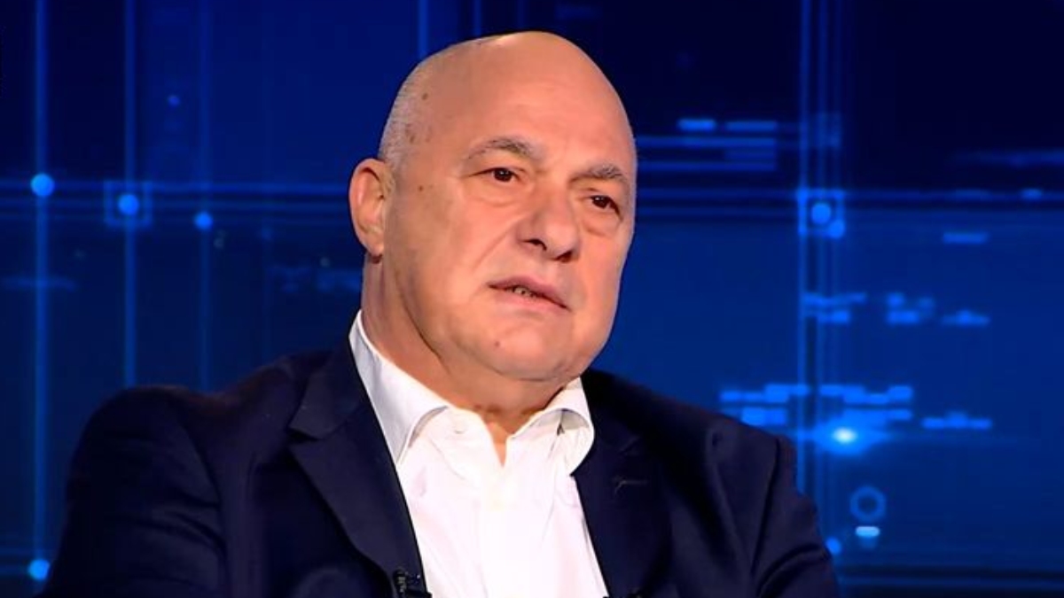 Αχιλλέας Μπέος: «Πώς είμαι ρατσιτσής αφού έχω πάει με μαύρες;»