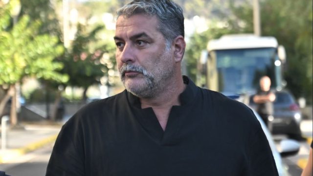 Βασίλης Μπισμπίκης: Οι ιδιοκτήτες των ΙΧ διαψεύδουν ότι άφησε τα στοιχεία σε διαφημιστικό φυλλάδιο