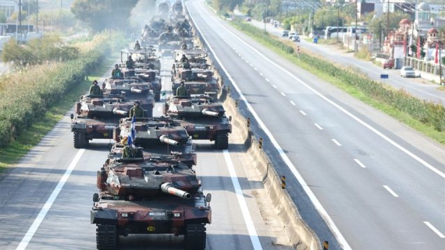 Θεσσαλονίκη: Εντυπωσιακή η πρόβα για τη στρατιωτική παρέλαση της 28ης Οκτωβρίου – Άρματα, στρατιωτικά οχήματα και δυνάμεις ασφαλείας