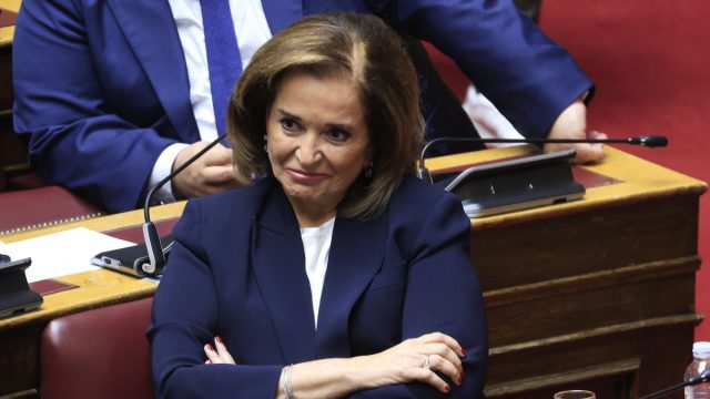 Μπακογιάννη για παραίτηση Τσίπρα: Οι φουκαράδες οι Αριστεροί ελπίζουν να βρουν έναν αρχηγό