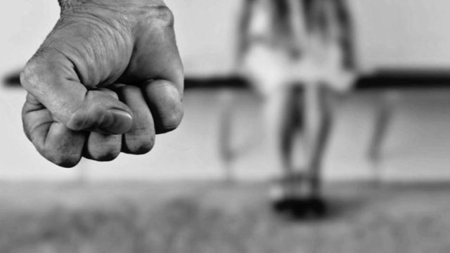 Σοκ στην Κω: 79χρονος μαχαίρωσε τη σύζυγό του και απείλησε τον γαμπρό του