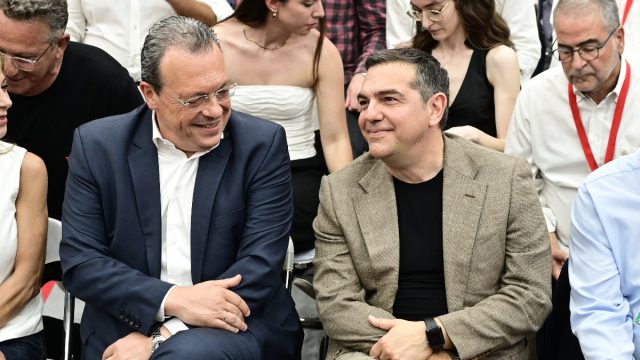 ΣΥΡΙΖΑ: Συντριπτική πλειοψηφία υπέρ συμπόρευσης με Τσίπρα – Εκτός μόνο ο Πολάκης και άλλοι δύο