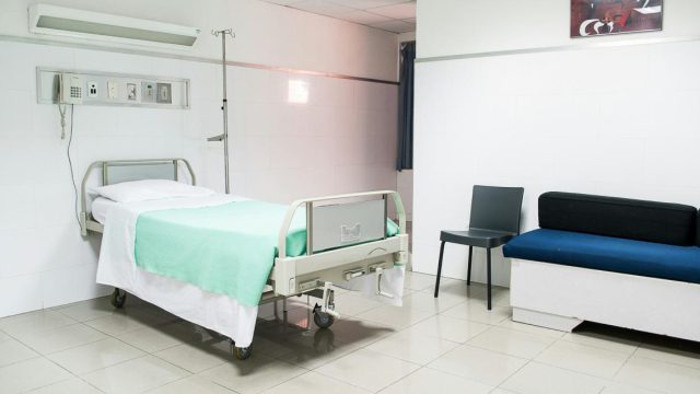 Χορήγησαν λάθος φάρμακο σε καρκινοπαθή ασθενή στο Πανεπιστημιακό Νοσοκομείο Λάρισας – Διατάχθηκε ΕΔΕ