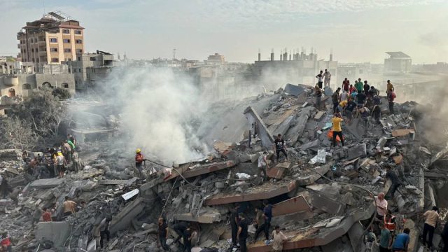 Υπεγράφη η συμφωνία ειρήνης Χαμάς – Ισραήλ στη Γάζα: Θα τεθεί σε ισχύ το απόγευμα