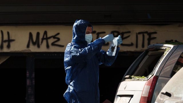 Συναγερμός στα Εξάρχεια – Εντοπίστηκε ύποπτο σακίδιο στη Χαριλάου Τρικούπη