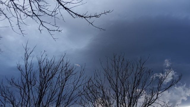 Καιρός σήμερα 14/10: Νεφώσεις και τοπικές βροχές – Η πρόγνωση από Τσατραφύλλια και Αρναούτογλου