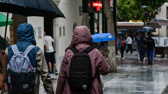 Καιρός 4/10: Αστάθεια με βροχές και καταιγίδες – Η πρόγνωση Καλλιάνου και Αρνιακού