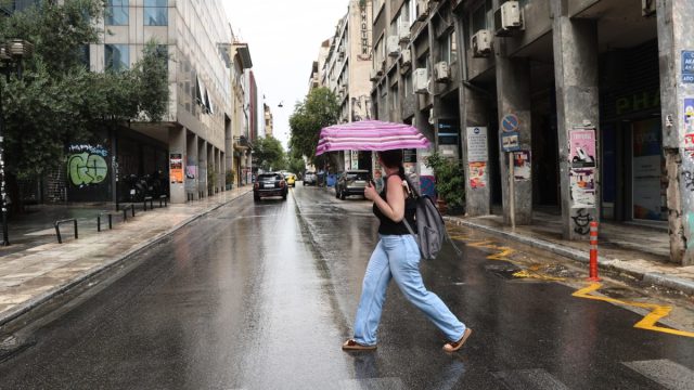 Καιρός σήμερα (6/10): Ξεκίνησε η νέα κακοκαιρία «Barbara» – Τάσος Αρνιακός και Κλέαρχος Μαρουσάκης, προειδοποιούν