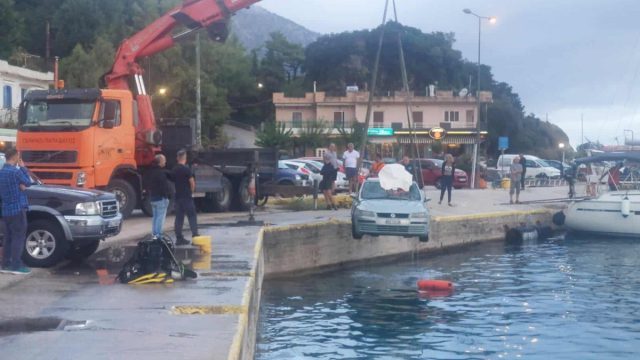 Τραγωδία στην Κεφαλονιά: Οδηγός έπεσε με το αυτοκίνητο στη θάλασσα και πνίγηκε