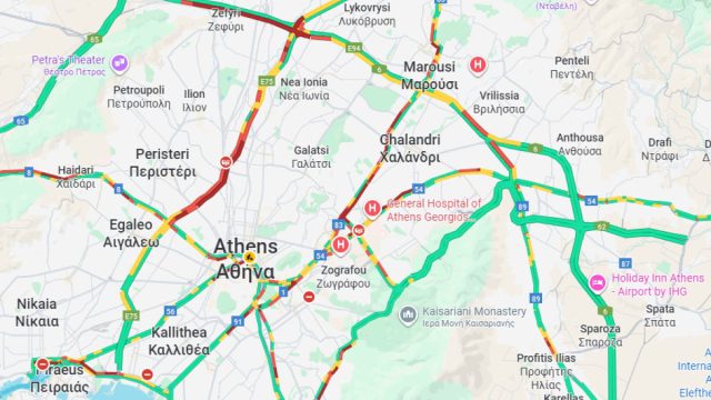 Κίνηση 30/10: Στο «κόκκινο» Κηφισός και Αθηνών – Έως 30’ οι καθυστερήσεις στην Αττική Οδό