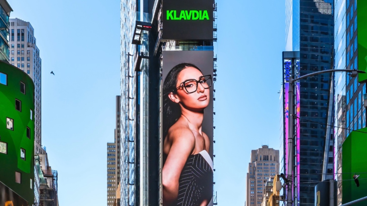 Klavdia: Φιγουράρει στην Times Square ως πρέσβειρα στην παγκόσμια καμπάνια του Spotify