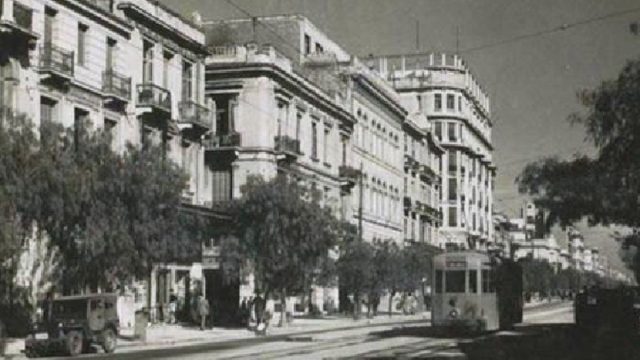 Κουίζ για την παλιά Αθήνα: Μπορείτε να αναγνωρίσετε την οδό στο κέντρο της πόλης;