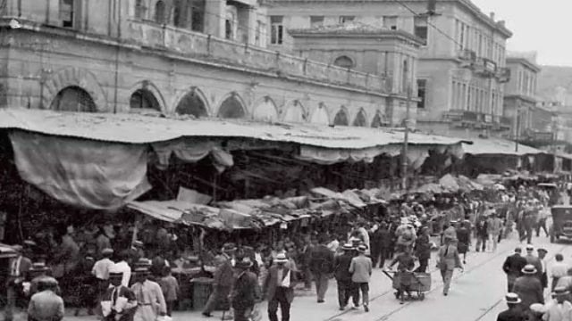 Κουίζ για την παλιά Αθήνα: Σας θυμίζει κάτι η συγκεκριμένη οδός; Είναι από τις πιο γνωστές