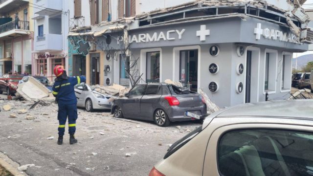Σοβαρό περιστατικό στο Λαύριο: Κατέρρευσε μπαλκόνι κτηρίου