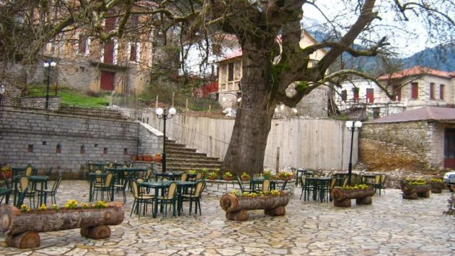 Ορεινές αποδράσεις στην Ελλάδα: Οι 2 μοναδικοί προορισμοί για ήρεμες διακοπές στη φύση
