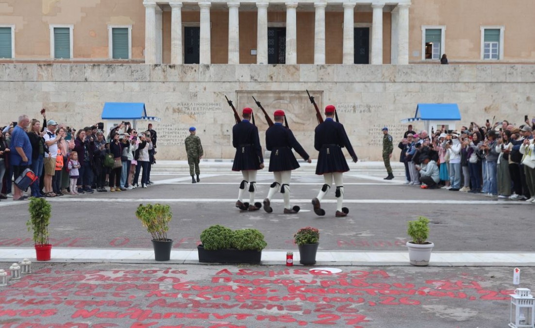Μνημείο Άγνωστου Στρατιώτη: Τέλος οι διαμαρτυρίες και οι καταλήψεις – Αυστηρά πρόστιμα έως €40.000