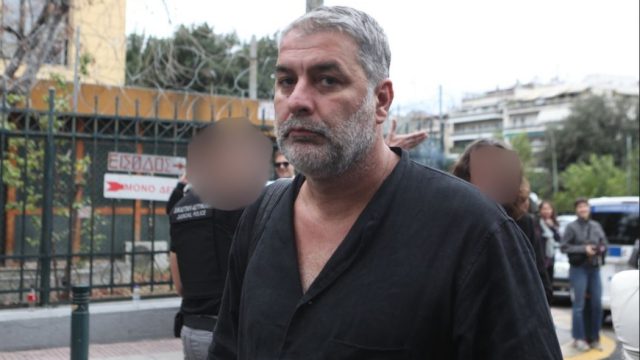 7.000 ευρώ καλείται να πληρώσει ο Βασίλης Μπισμπίκης: Οι αντιφάσεις στην απολογία του