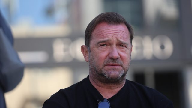 Νίκος Πλακιάς: «Πάντα θα κάνω μία αγκαλιά στη Μαρία Καρυστιανού – Δεν είμαι ούτε αριστερός ούτε δεξιός»