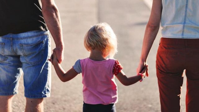 Voucher 800 ευρώ για οικογένειες: Άνοιξε η πλατφόρμα για συμμετοχή στο πρόγραμμα Πρώιμης Παιδικής Παρέμβασης