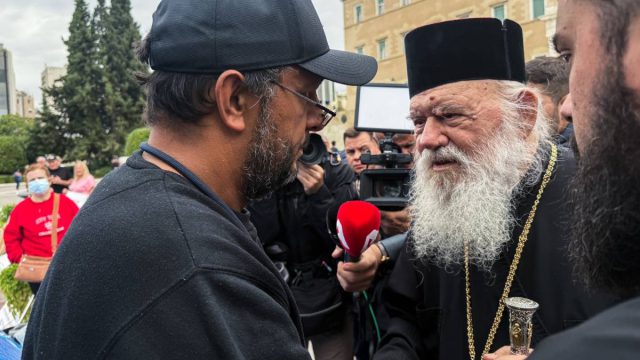 Ο Αρχιεπίσκοπος Ιερώνυμος στο πλευρό του Πάνου Ρούτσι: «Ένας άνθρωπος που υποφέρει»