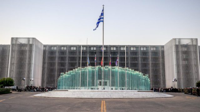 Αποκαλυπτήρια της νέας βιοκλιματικής όψης του Πενταγώνου – Δείτε live την τελετή