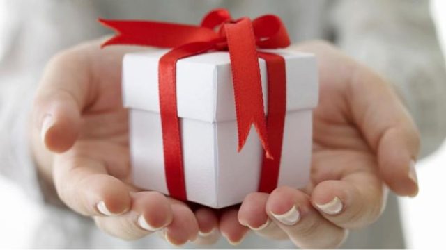 Ποιοι γιορτάζουν σήμερα, Κυριακή 5 Οκτωβρίου, σύμφωνα με το εορτολόγιο;