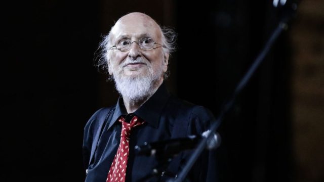 Διονύσης Σαββόπουλος: «Μου αφαίρεσαν μισό πνευμόνι, κι ύστερα μπήκα σε θεραπείες» – Πώς έμαθε το 2020 για τον καρκίνο