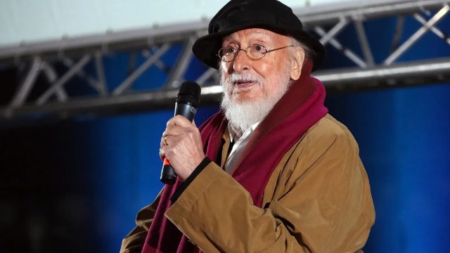 «Αυτή ήταν η τελευταία σκηνή και μετά έκλεισε τα μάτια του»: Ανατριχιάζουν οι τελευταίες στιγμές του Διονύση Σαββόπουλου