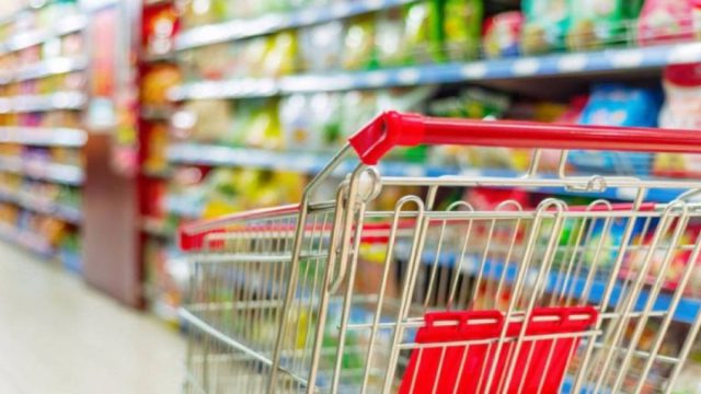 Η ακρίβεια συνεχίζει να πιέζει – Οριακά επιβιώνουν 6 στα 10 νοικοκυριά