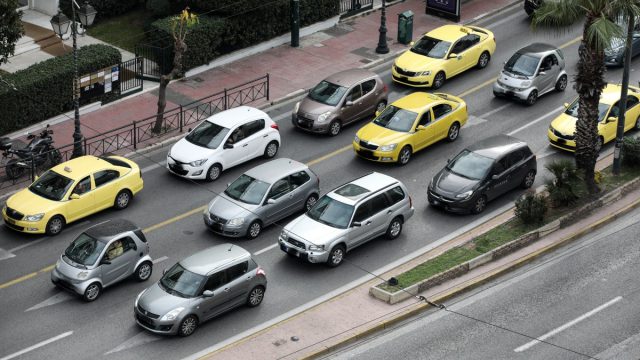 Τέλη κυκλοφορίας 2026: Οι τιμές ίδιες, τα πρόστιμα κλιμακωτά και υπέρογκα