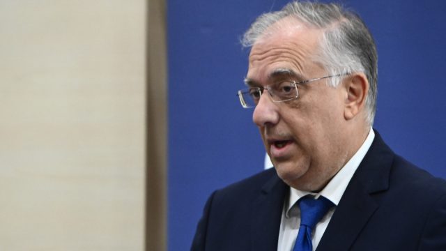 Πρωτοβουλία Θεοδωρικάκου: Μείωση τιμών σε 1.000 κωδικούς στα σούπερ μάρκετ τον Οκτώβριο