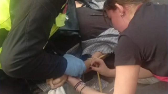 «Χτύπησε το τζάμι και μου είπε “χτύπησες μια γυναίκα”» – Σοκάρει ο οδηγός λεωφορείου που παρέσυρε την 72χρονη στον Πειραιά