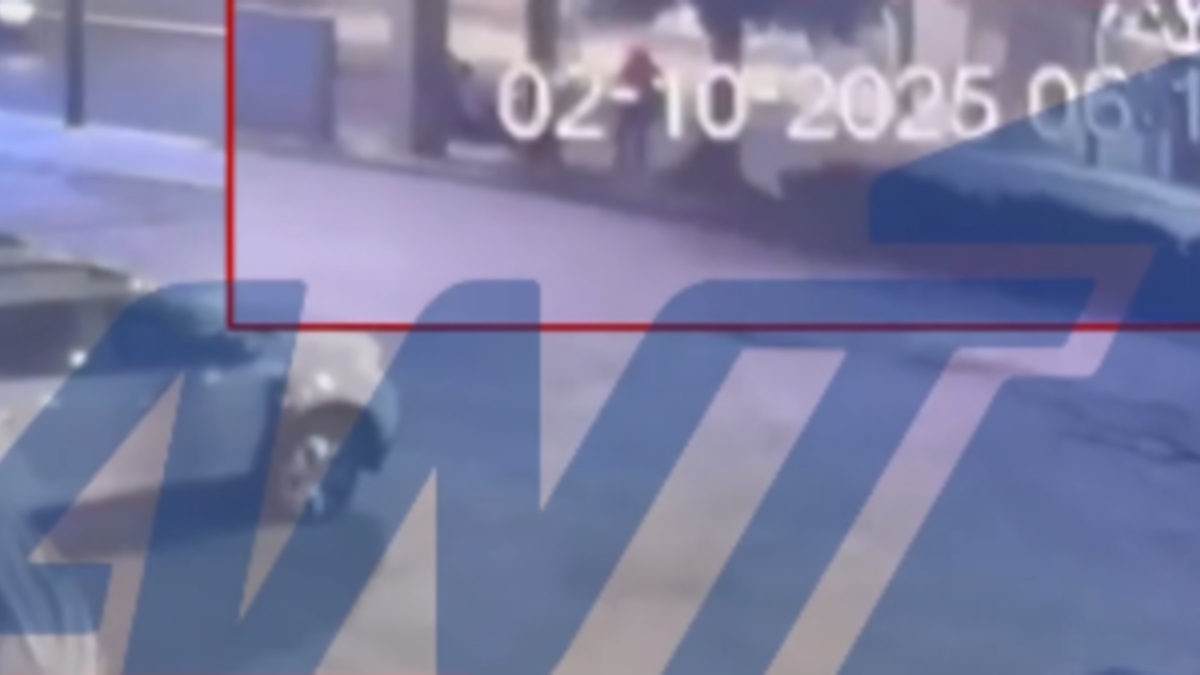 Πέτρου Ράλλη: Η στιγμή της φονικής παράσυρσης άνδρα με πατίνι – Αναζητείται ο μοτοσικλετιστής