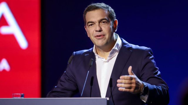 «Ο πρωθυπουργός λειτουργεί ως ολιγάρχης»: Η πρώτη συνέντευξη του Τσίπρα μετά την παραίτησή του