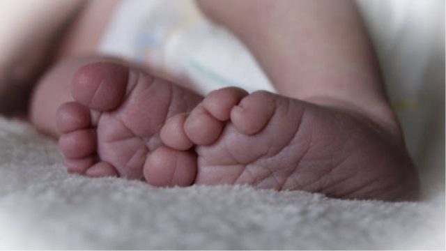Φρίκη στην Ιταλία: 25χρονη στραγγάλισε τα δίδυμα μωρά της και έκρυψε τα πτώματα σε ντουλάπα