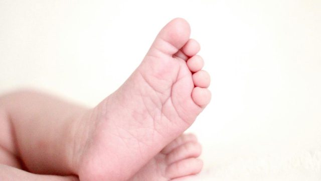 Σοκ στη Λάρισα: Σε ΜΕΘ μωρό με εγκαύματα στο πρόσωπο από λάδι