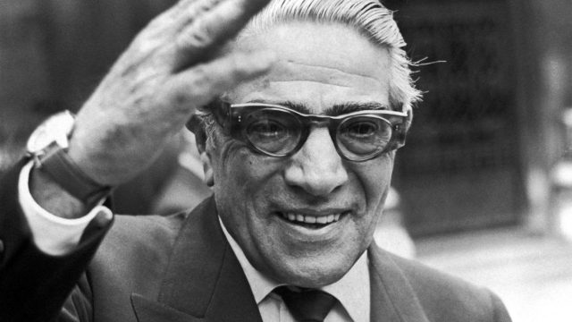 Οι 6 διάσημες φράσεις του Ωνάση για τις γυναίκες – Λεφτά, σεξ και όρχεις!
