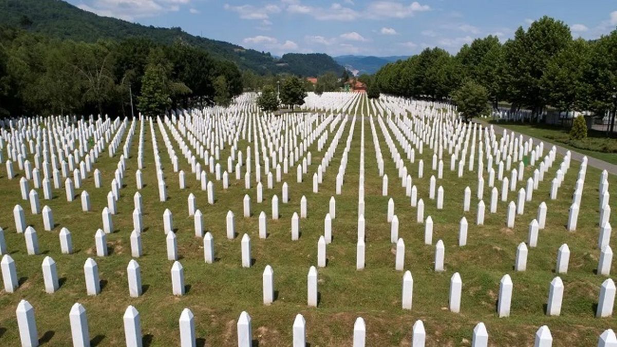 Το τέλος του εφιάλτη στη Βοσνία με τους 250.000 νεκρούς: Σαν σήμερα, 21 Νοεμβρίου 1995, υπογράφηκε η ιστορική συμφωνία του Ντέιτον