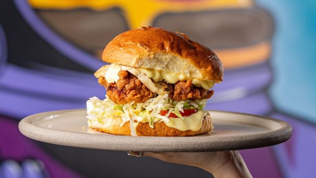 Comet: Όταν το smashed burger και το street food γίνονται επιστήμη