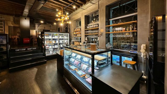 Drunky Goat: Επαναπροσδιορίζει το Wine Bar με 100% ελληνικό τσίπουρο και funky διάθεση