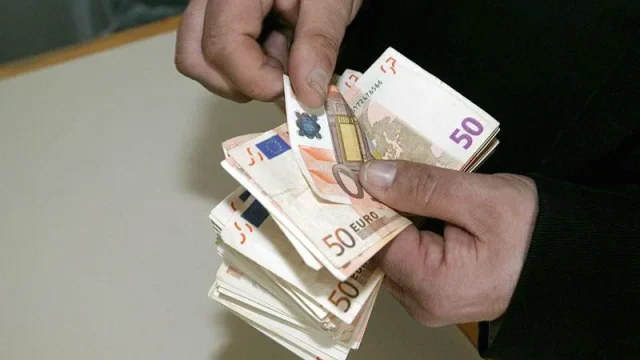 Επίδομα 250 ευρώ: Έρχεται νωρίτερα – Πότε πληρώνονται οι 1,4 εκατ. συνταξιούχοι