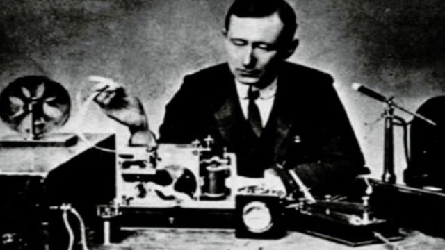 Σαν σήμερα, 06 Νοεμβρίου 1935: Η γέννηση του FM – Ο εφευρέτης που «νίκησε» τον στατικό θόρυβο και «έχασε» τον πόλεμο