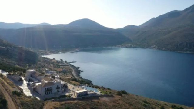 Petra & Fos Boutique & Spa Hotel: Εκεί όπου η πέτρα συναντά το φως της Λακωνικής Μάνης