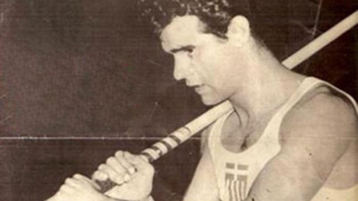 Σαν σήμερα, 26 Νοεμβρίου 1956: Ο Γιώργος Ρουμπάνης κατακτά το χάλκινο μετάλλιο στους Ολυμπιακούς Αγώνες της Μελβούρνης και «ξυπνάει» τον ελληνικό αθλητισμό